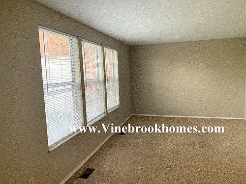 7506 Mount Whitney — Photo 3