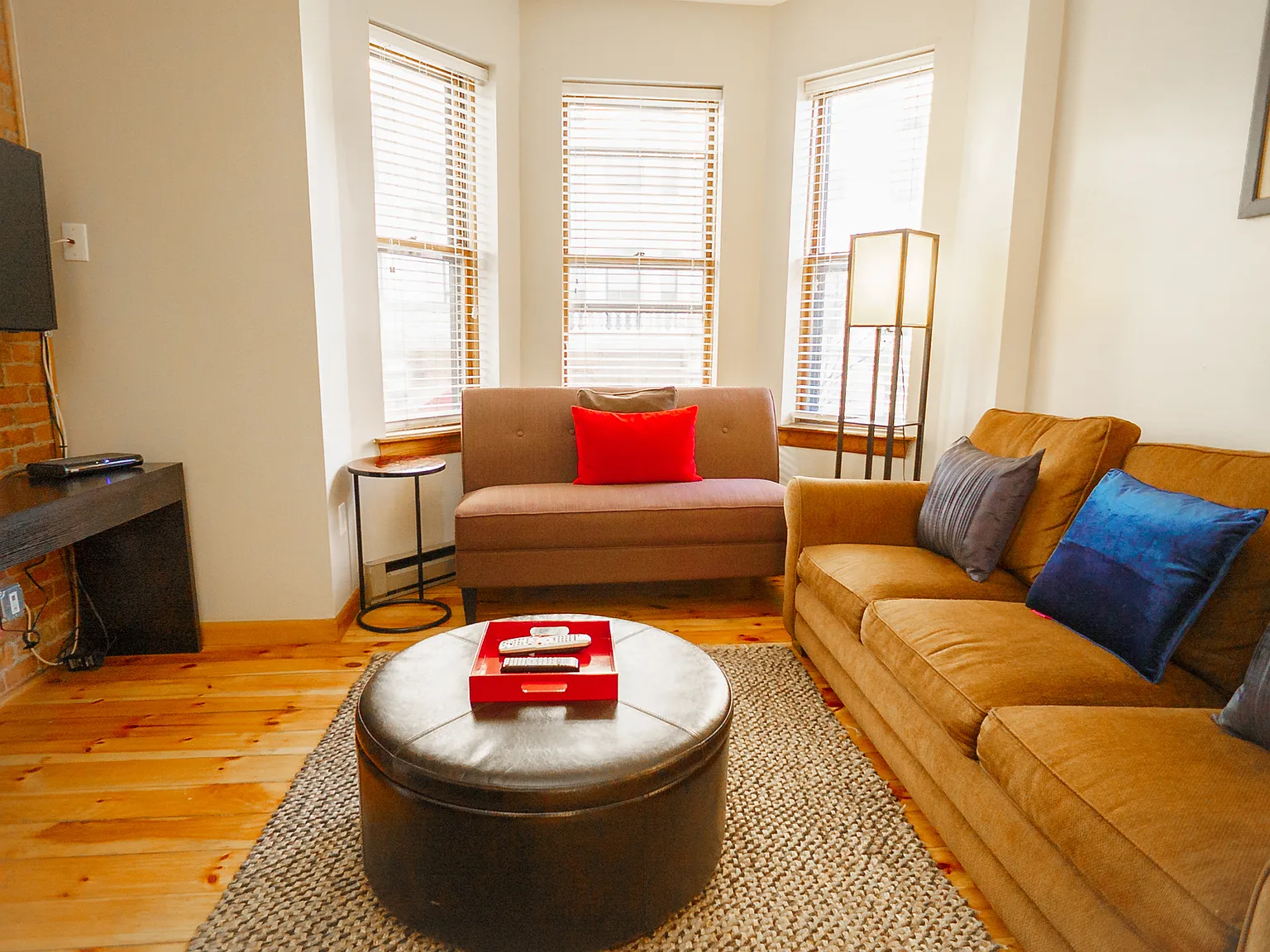 1 bed, 650 sqft, $3,300 — Photo 2