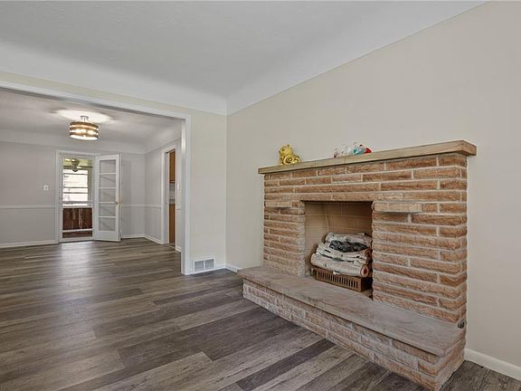 5th image of 846 Eastlawn Dr