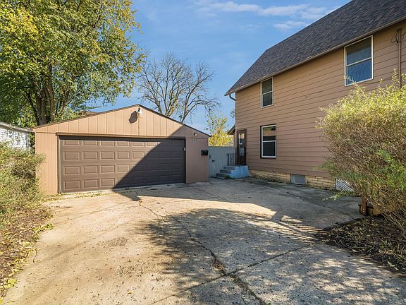 2nd image of 145 Gladys Ct