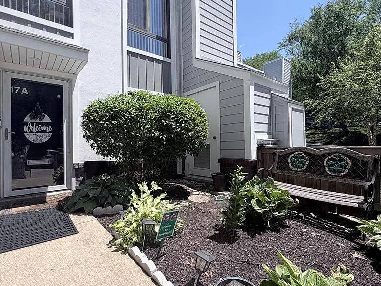 1750 Oakwood Ter #17A — Photo 27