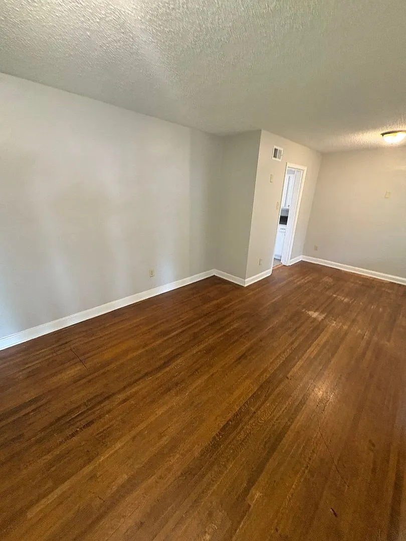 Welcome to 598 Orchard Ave! — Photo 4