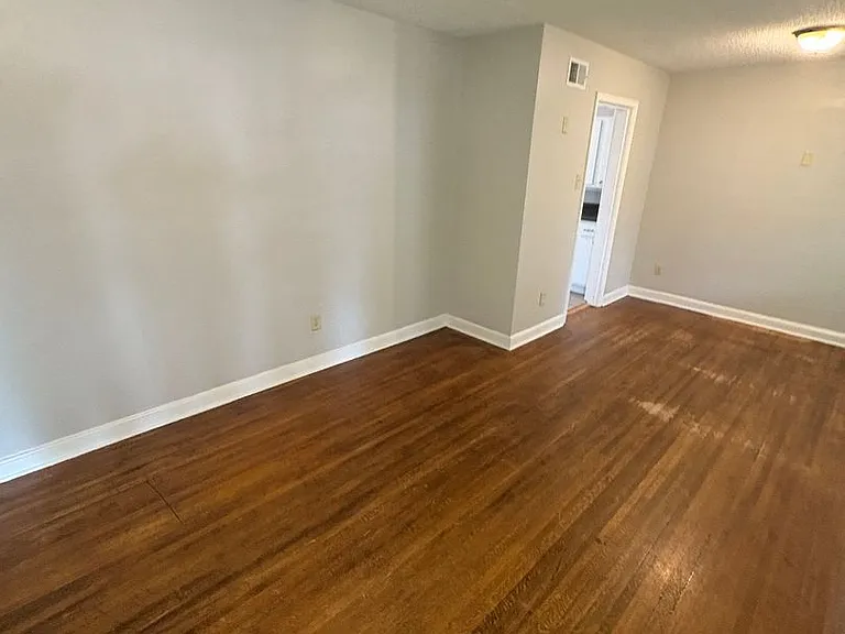 598 Orchard Ave — Photo 4