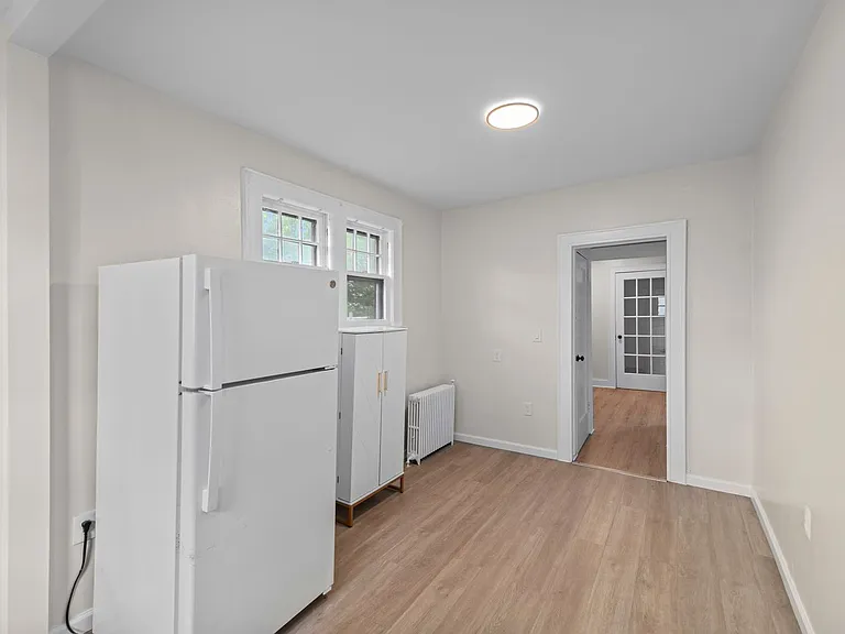 2215 N Wood Ave — Photo 10