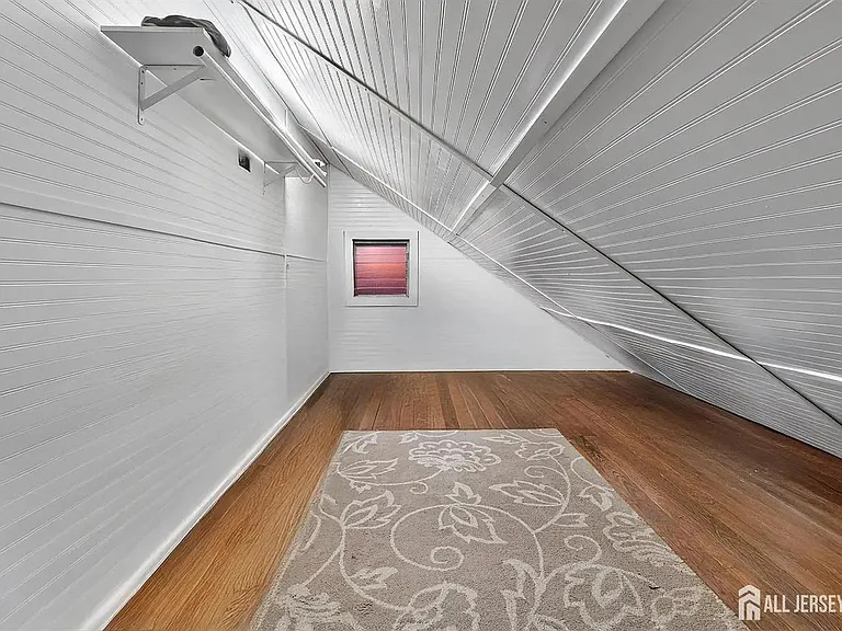 58 Brotherhood St — Photo 22