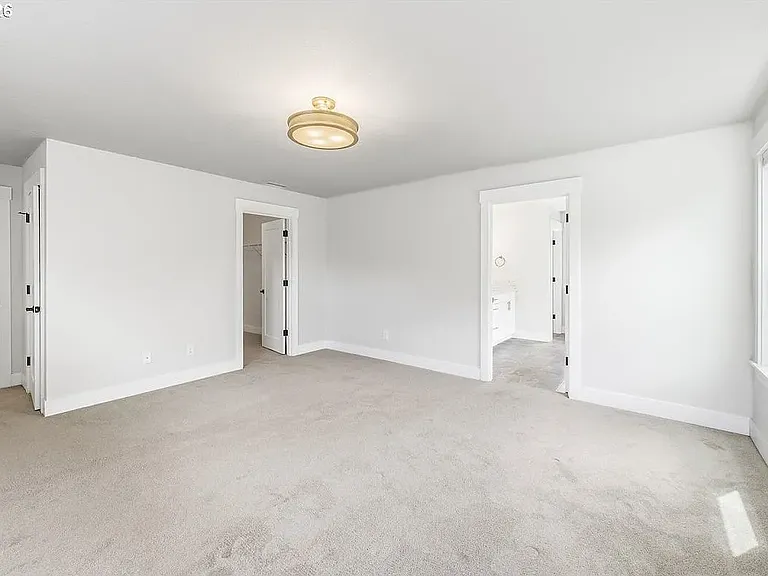 47 S 39th Dr — Photo 27