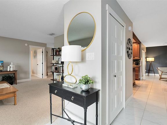 5th image of 1789 Willa Cir