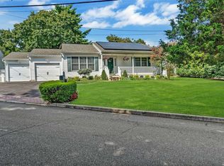 10 Margaret Ave, Nesconset, NY 11767