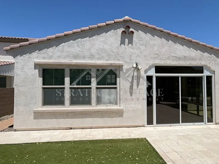 945 W Yellowstone Way — Photo 11