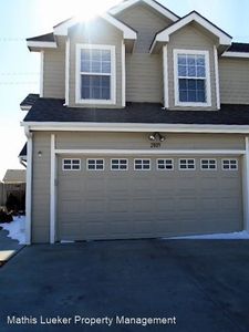 2809 Elm Creek Dr, Junction City, KS, 66441