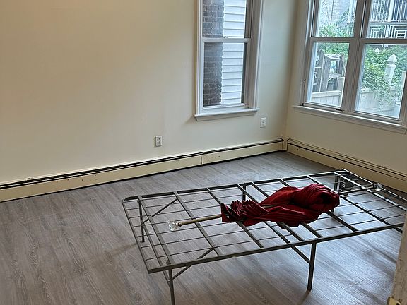 5th image of 2468 Webb Ave #13467