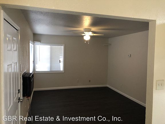 2nd image of 2328 Laramie Ln