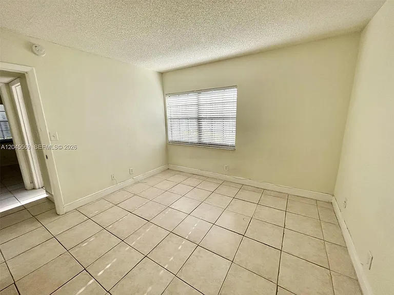 2642 Riverside Dr #2642 — Photo 14