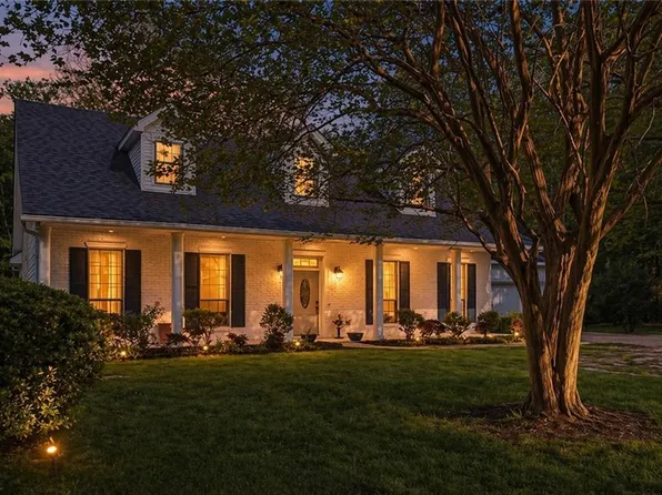 105 Westwood Dr, Mandeville, LA 70471
