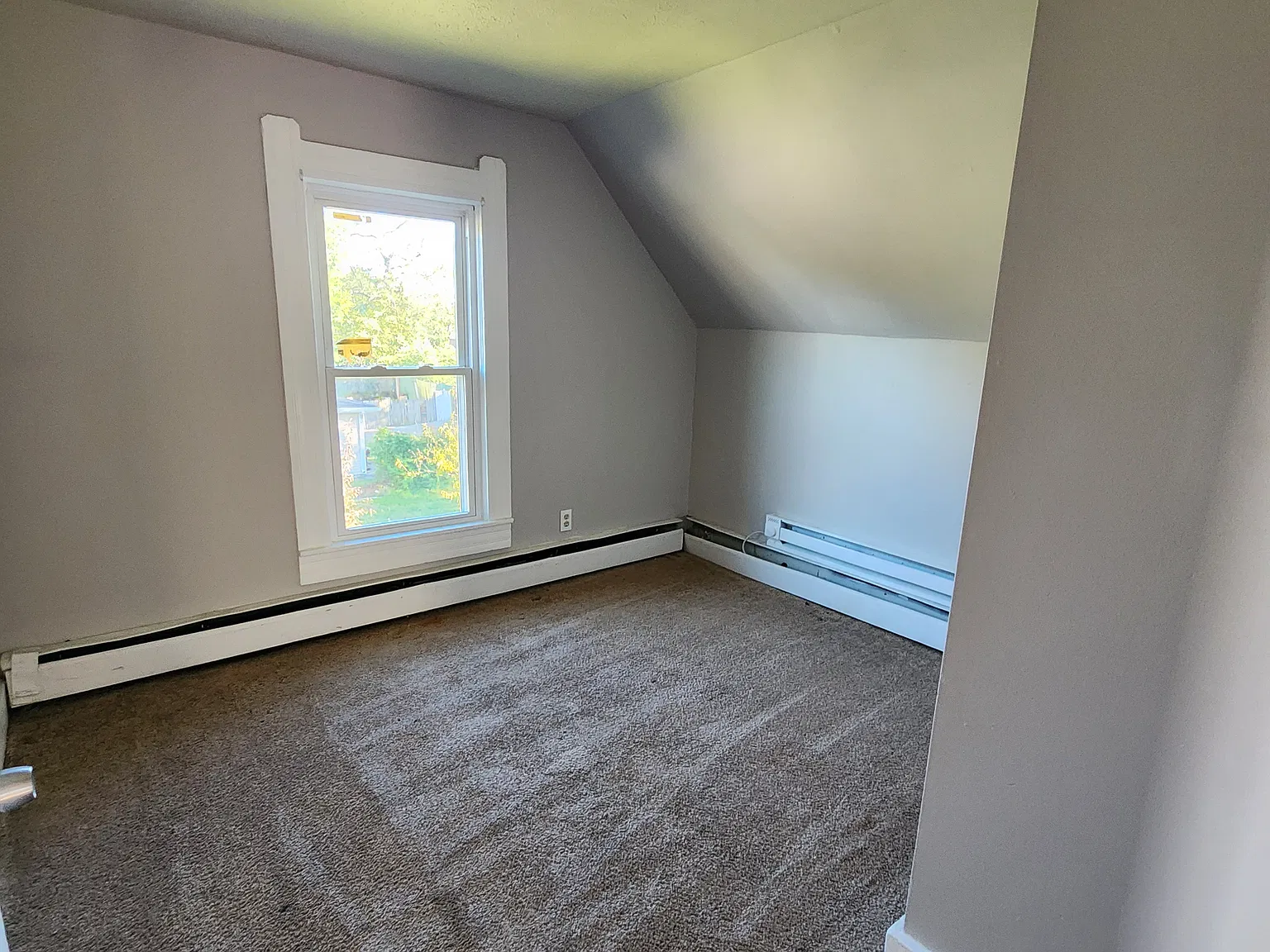 4 bed, 1178 sqft, $1,400 — Photo 3