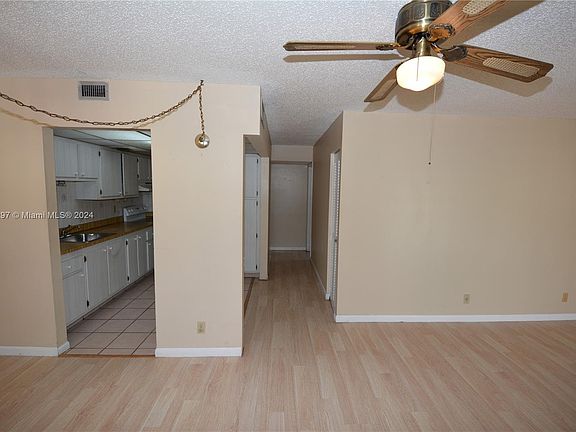 2nd image of 1870 Fairview Villas Dr #6