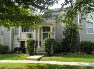 1543 Sapphire Ct, Gurnee, IL 60031