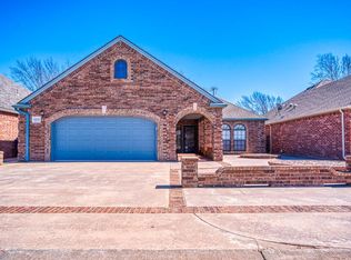 1213 Regency Ct, Kingfisher, OK 73750