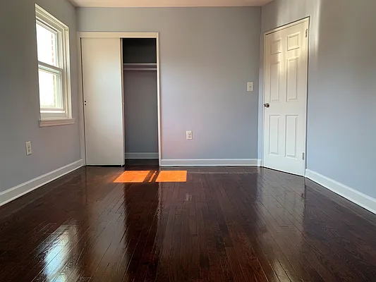 Rented by Hillel Realty Group | media 7