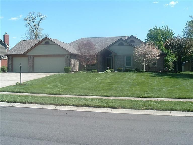 1st image of 434 Maple Springs Dr