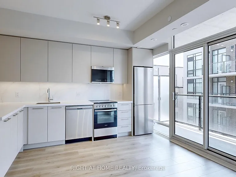 851 Sheppard Ave W #30 — Photo 11