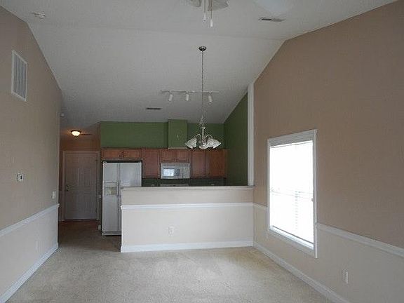 5th image of 2969 Jessica Dr #A