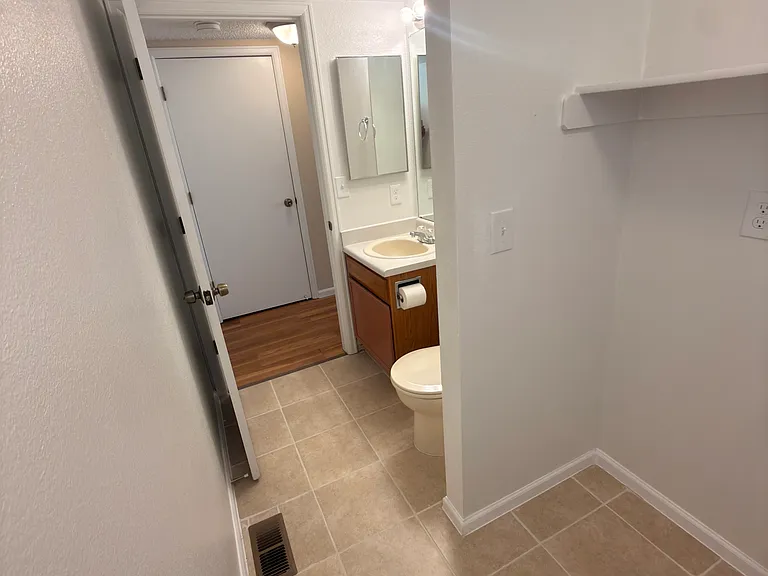 20917 E 44th Ave — Photo 27