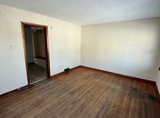 346-348 W Hickory St, Kankakee, IL 60901