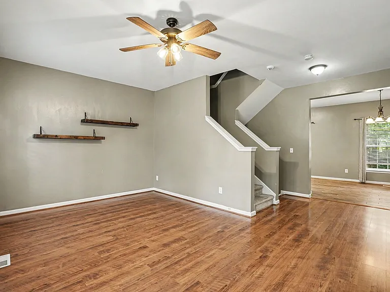 686 Huffine Manor Cir — Photo 9