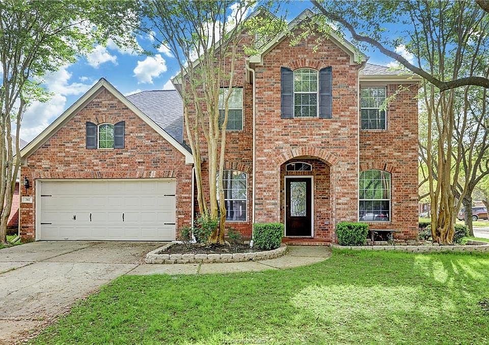 1st image of 202 Riverway Bluff Ln