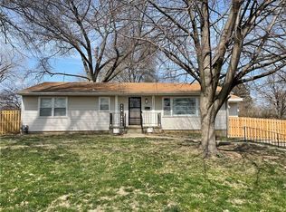 3221 Neighbor Rd, Saint Joseph, MO 64506