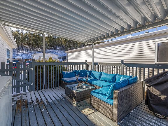 3rd image of 1555 Howe Rd #77