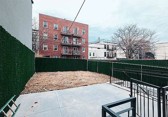5th image of 81 Starr St #3C