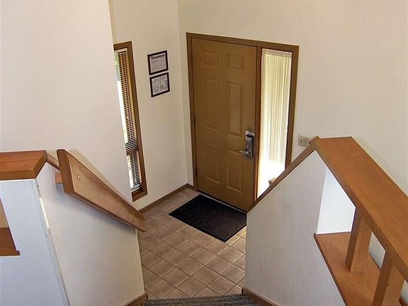 2nd image of 105 Walnut Hill Dr