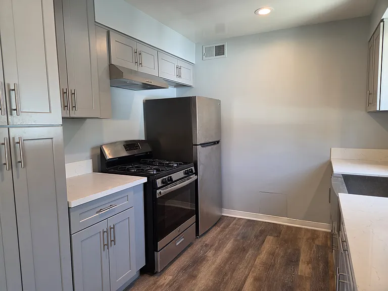 595 W Sierra Madre Blvd #L — Photo 6