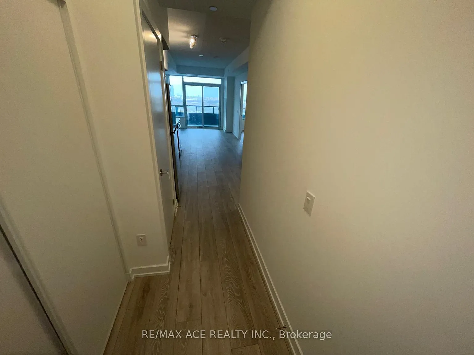 2 bed, $2,350 — Photo 2