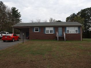 1013 E Oak Hill Dr, Halifax, VA 24558