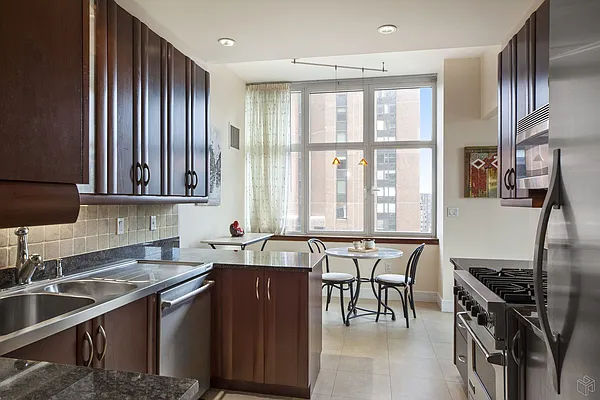 Rented by Halstead Real Estate | media 7