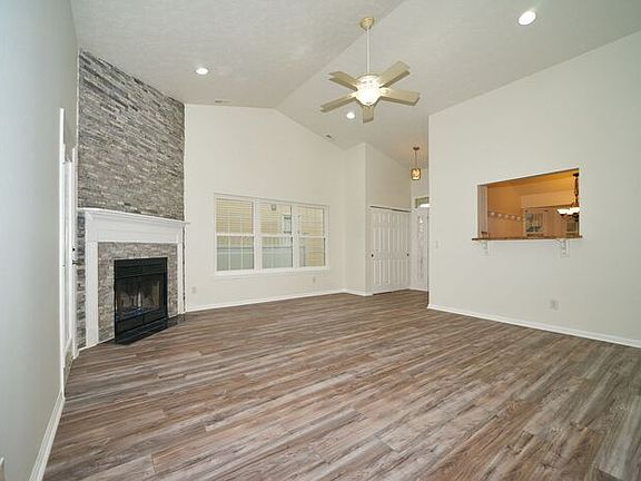 4th image of 10854 Belair Dr