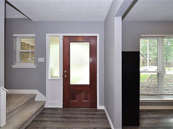 4th image of 3603 Oak Gardens Dr