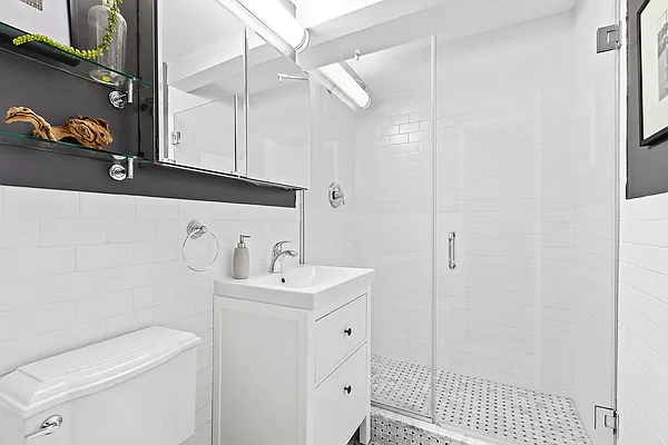 Sold by Compass | media 8