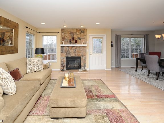 5th image of 61 Mountainside Dr #6-1