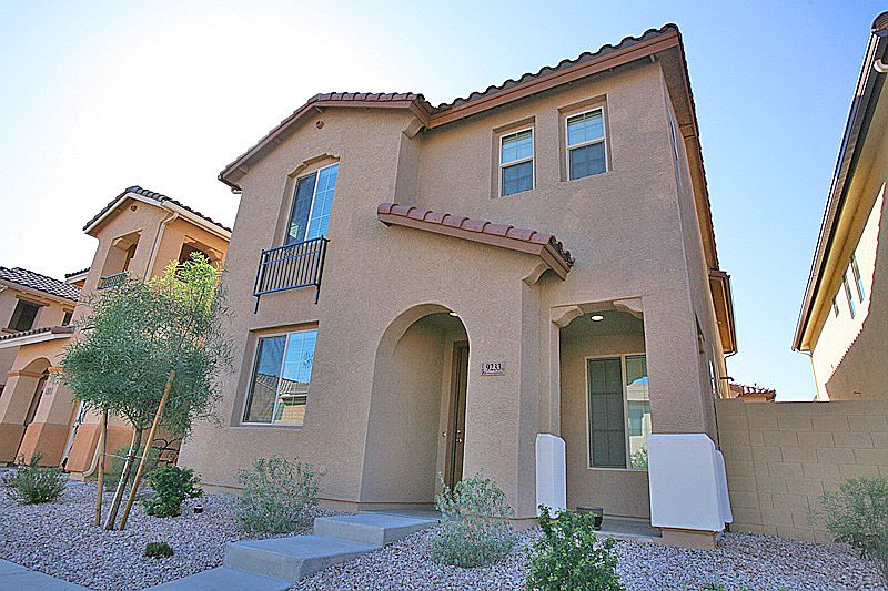 1st image of 9233 W Meadow Dr