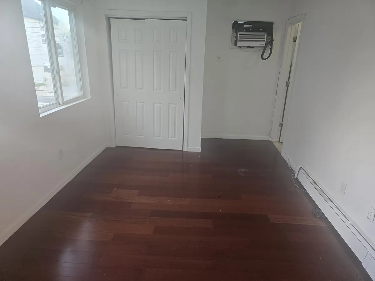 Building Photo - 519 Beach 69th St #4