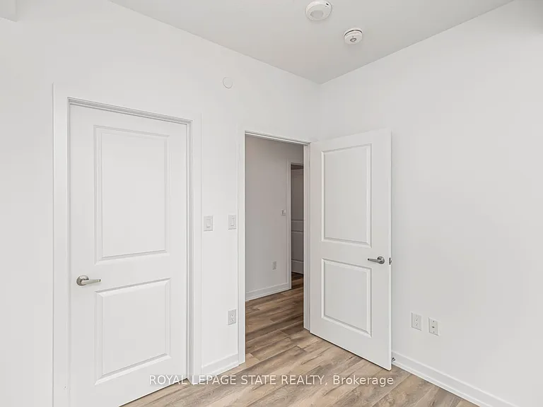 470 Dundas St E #1009 — Photo 26