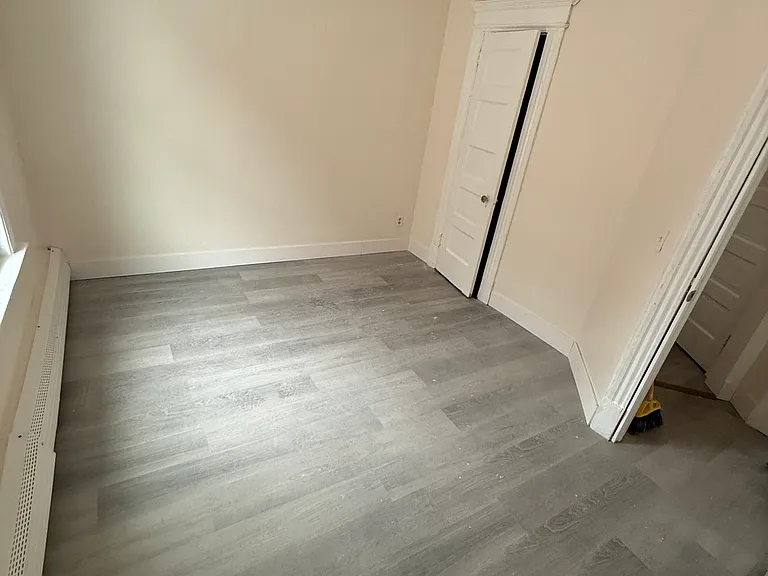 25-27 Irving St #2 — Photo 3