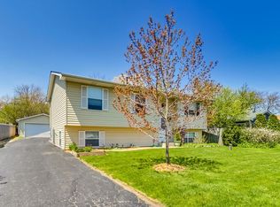 37910 N Cornell Rd, Beach Park, IL 60087