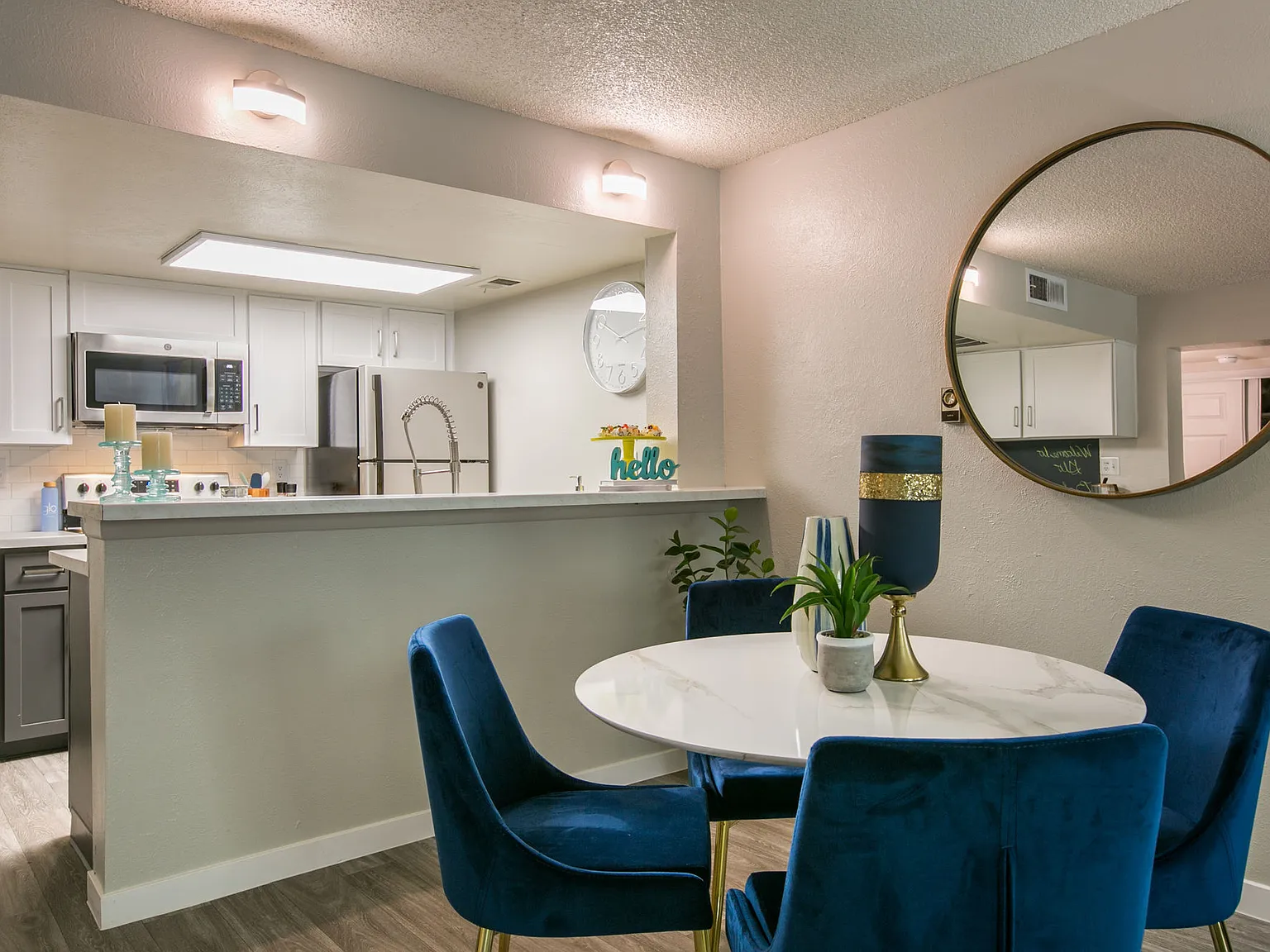 Glo Apartments — Photo 3