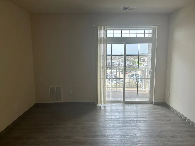 Madison Apartments — Photo 54