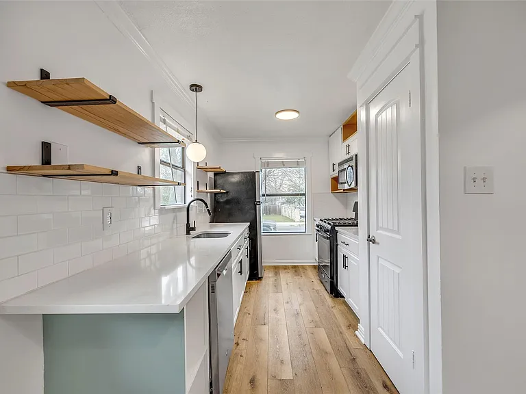 7004 Trendal Ln — Photo 9